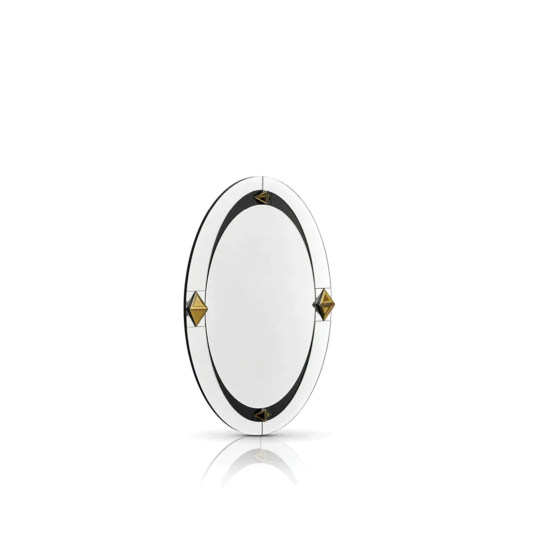 Gương Reflections