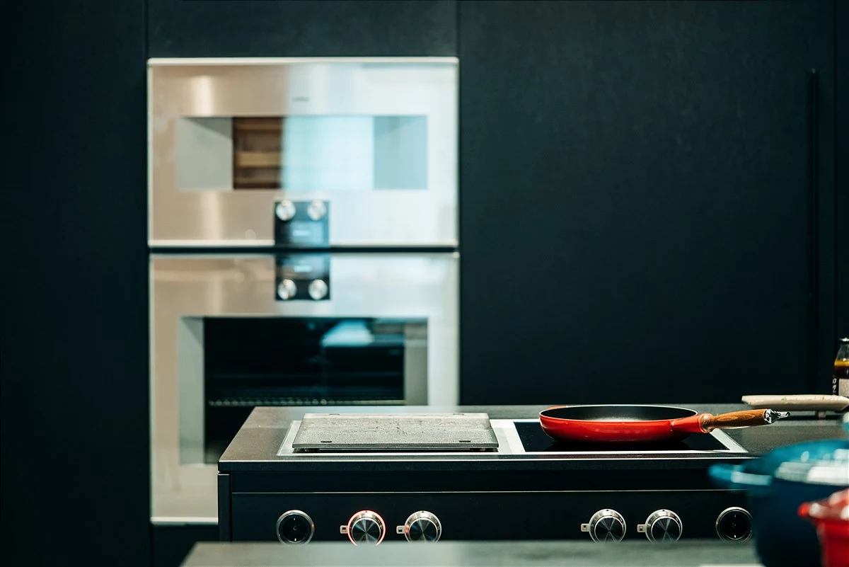 Lò nướng Gaggenau Lò nướng Gaggenau Series 400 âm tủ với men xanh coban
