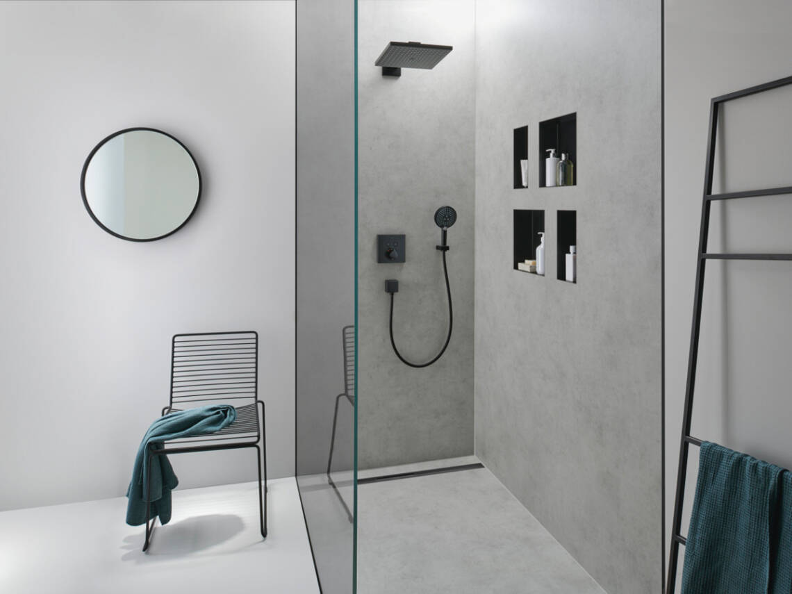 Bát sen đỉnh hình chữ nhật hoàn thiện bề mặt màu đen.