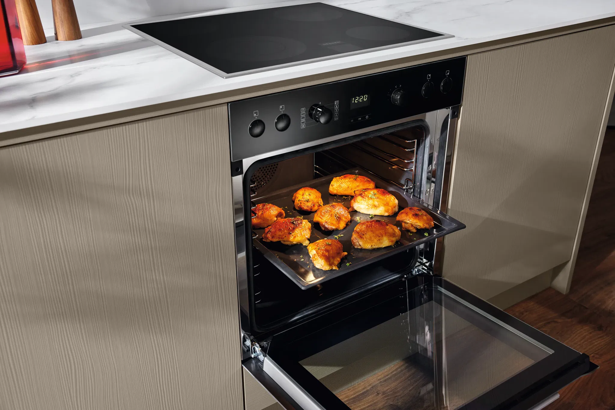 Lò nướng Miele H 2456 E Lò nướng Miele H 2456 E