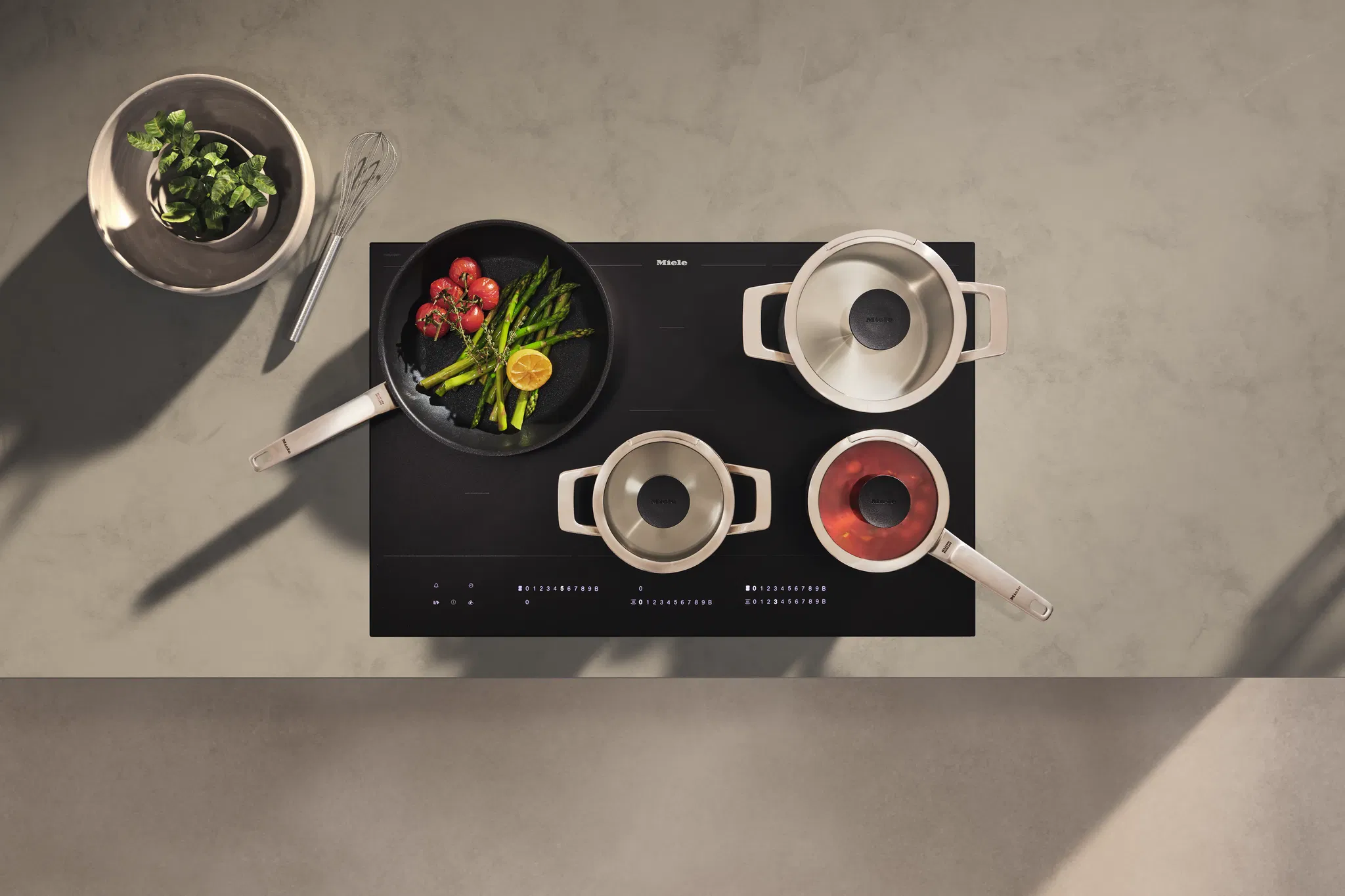 Nồi cán dài Miele (16 cm / 1,5 L) KMST 1615-3